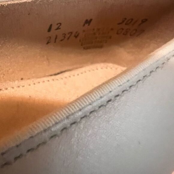 Chic White Leather Loafers - Picture 2 of 3